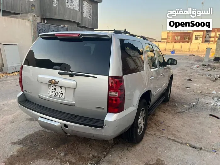 Chevrolet Tahoe 2011 photo 2