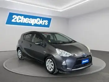 Toyota Aqua 2013 photo 4