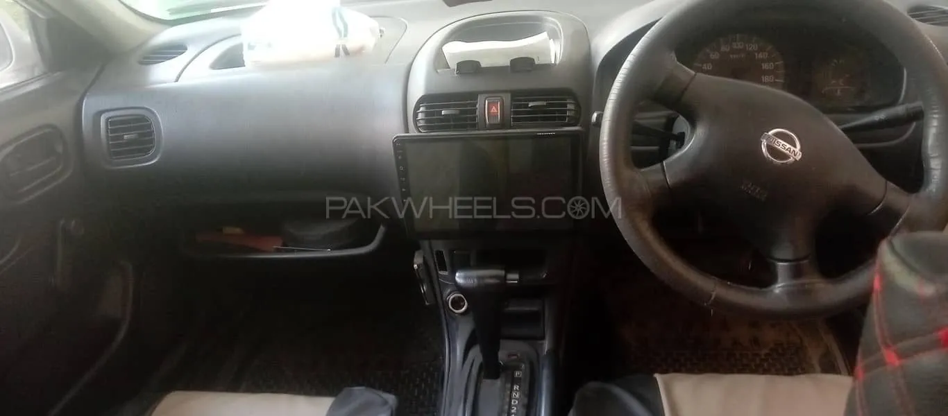 Nissan Ad Van