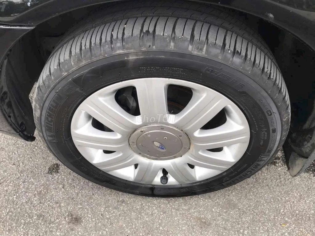 Ford Laser 2003 photo 3