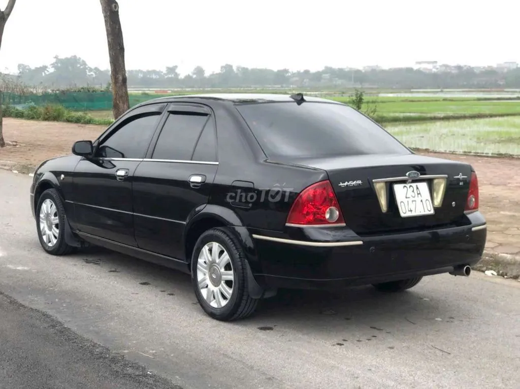 Ford Laser 2003 photo 2