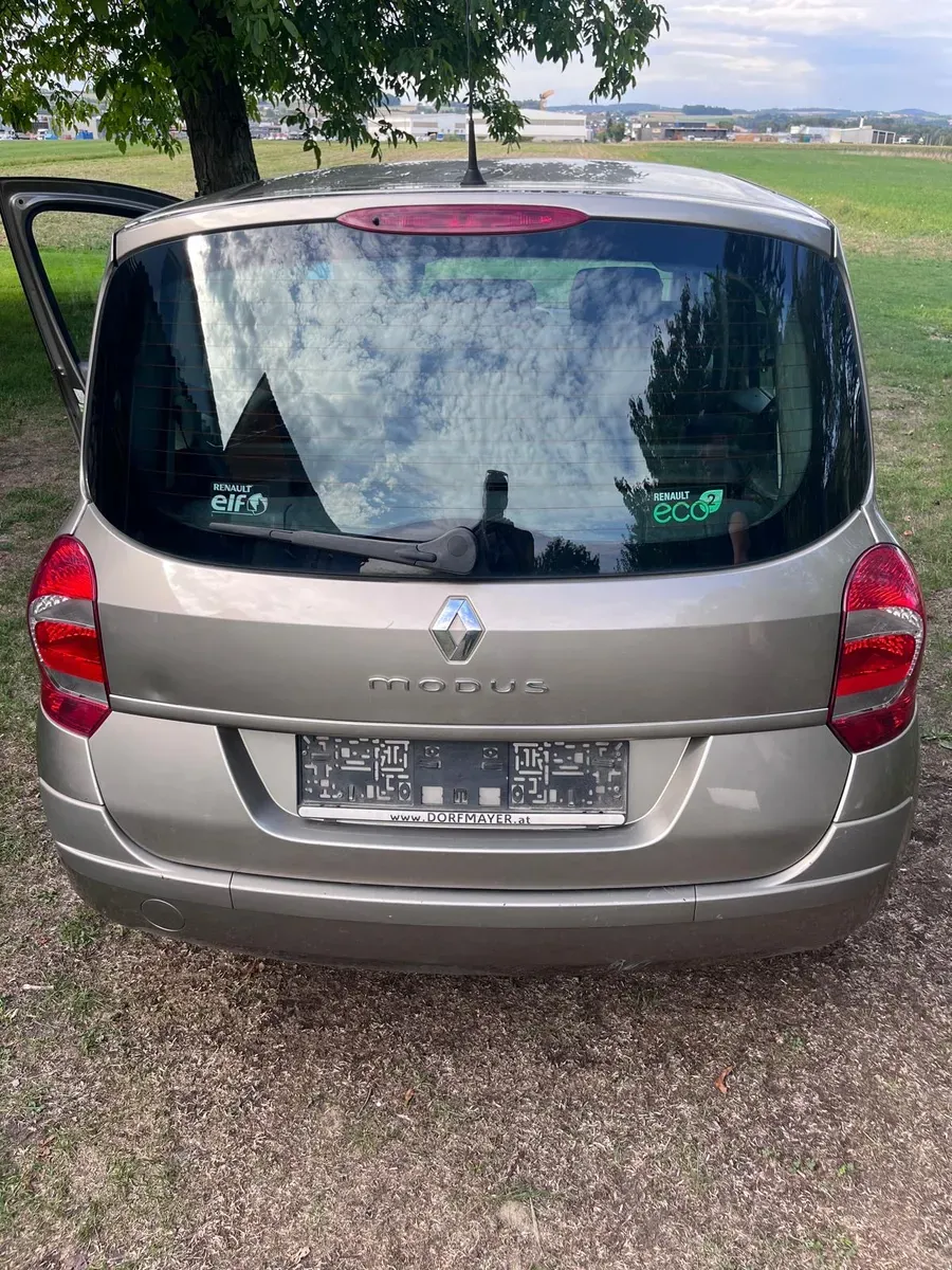 Renault Modus 2011 photo 3