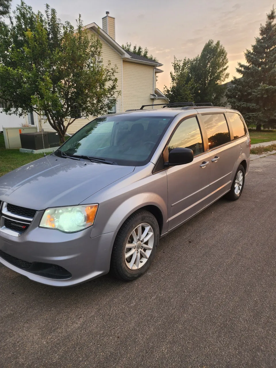 Dodge Grand Caravan 2014 photo 2