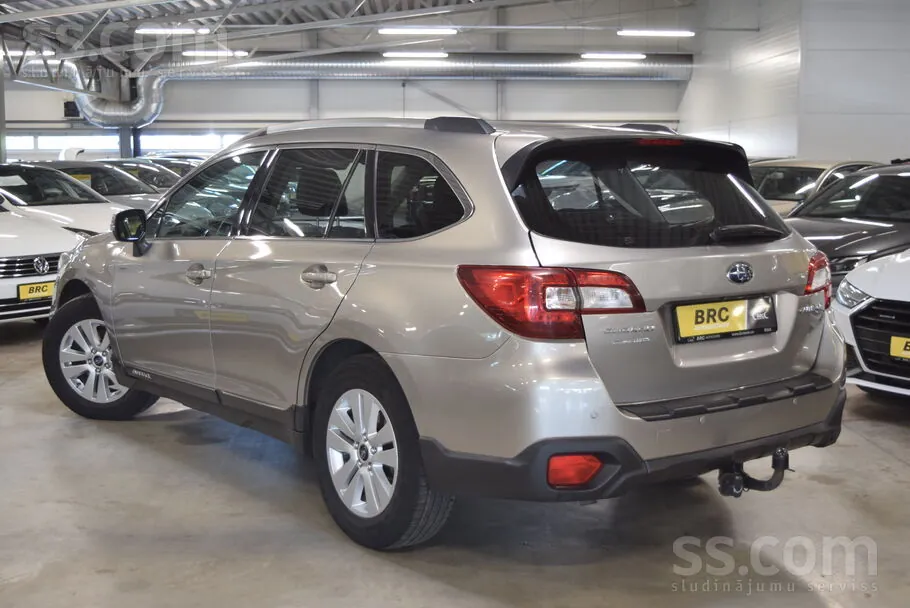 Subaru Outback 2017 photo 2