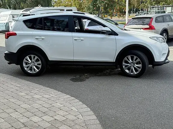 Toyota Rav4 2014 photo 3