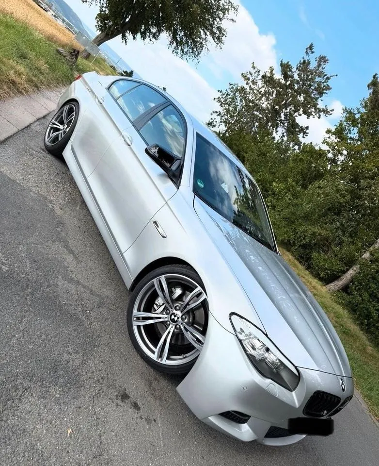 BMW 528I