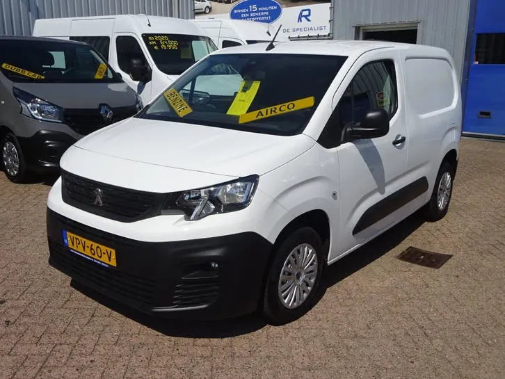 Peugeot Partner 2022 photo 2