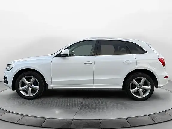Audi Q5 2010 photo 2