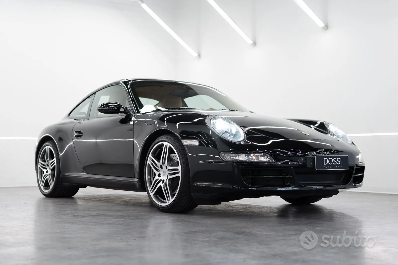 Porsche 911 Carrera S 2005 photo 2