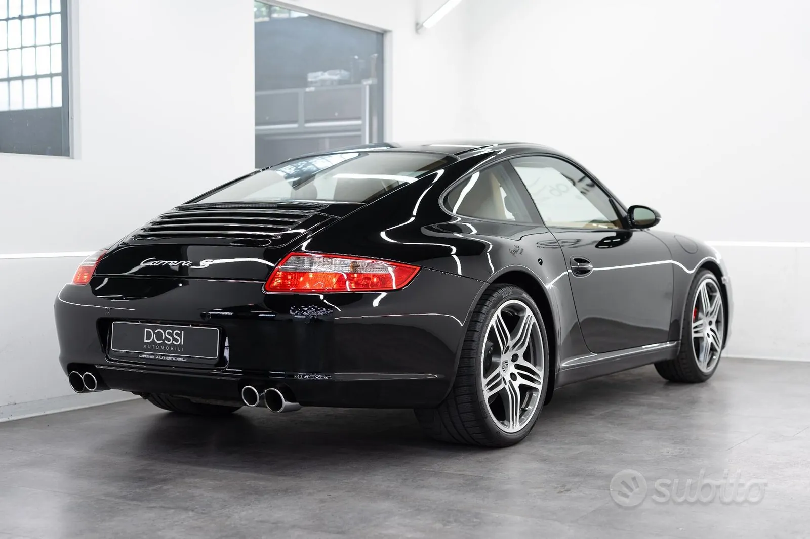 Porsche 911 Carrera S 2005 photo 4