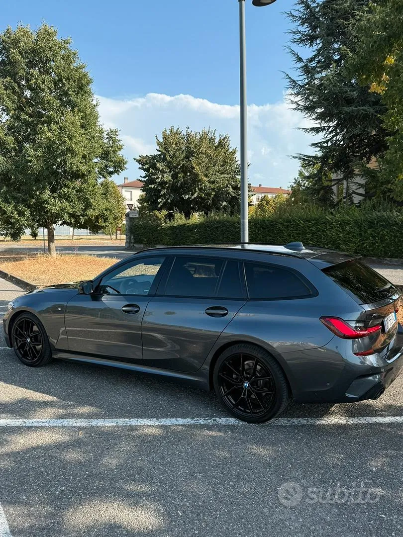 BMW 3 Series 2022 photo 3