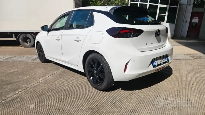 Opel Corsa 2024 photo 2