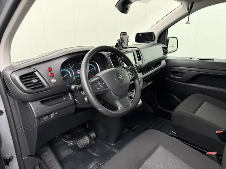 Opel Vivaro 2023 photo 3