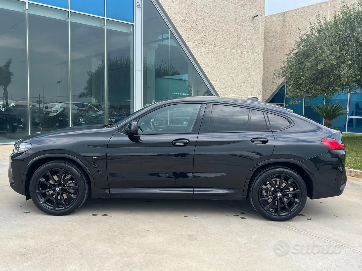 BMW X4 2025 photo 2
