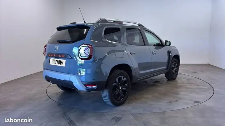 Dacia Duster 2022 photo 2