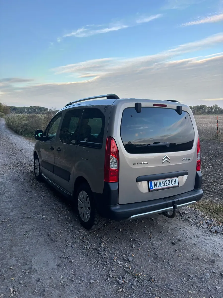 Citroen Berlingo 2012 photo 2
