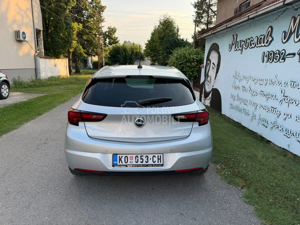 Opel Astra K 2020 photo 4
