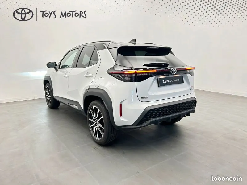 Toyota Yaris Cross 2025 photo 2