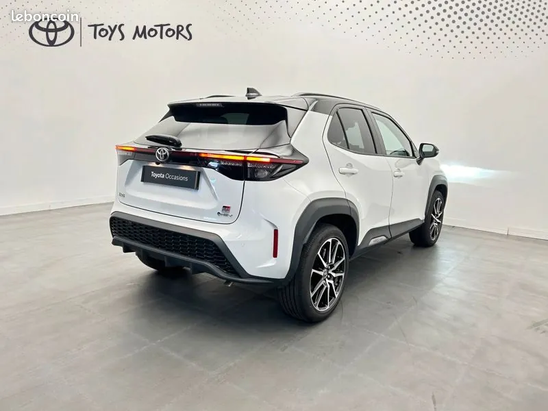Toyota Yaris Cross 2025 photo 3