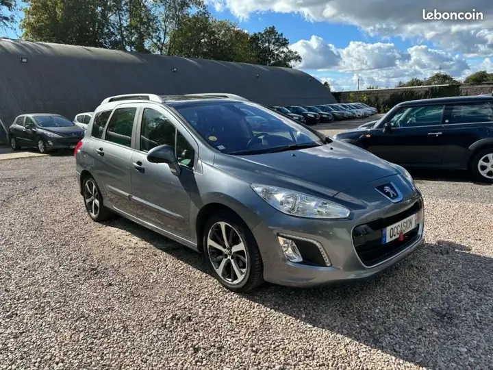 Peugeot 308 2011 photo 2
