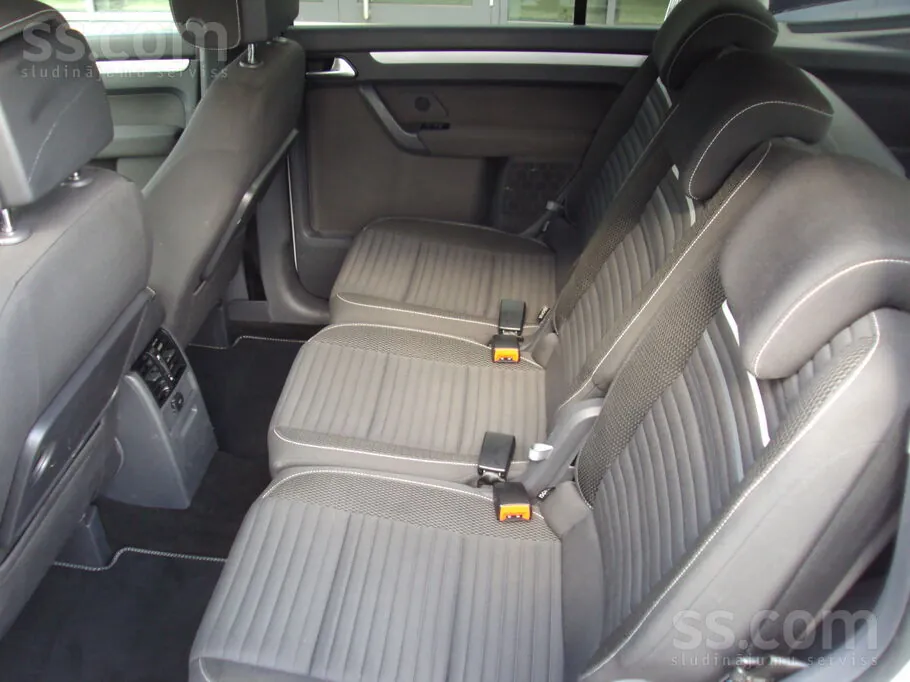 Volkswagen Touran 2015 photo 5