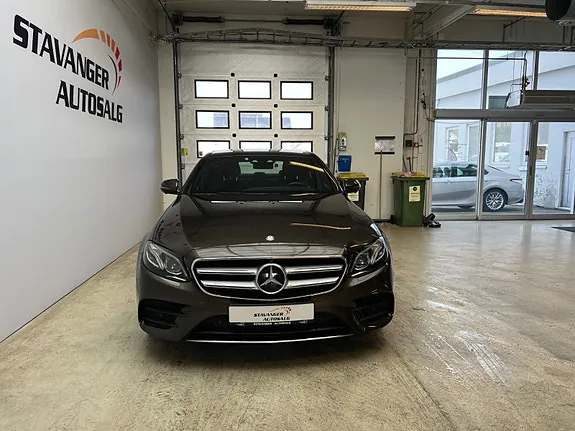 Mercedes-Benz Andre 2017 photo 3