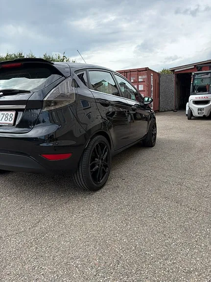 Ford Fiesta 2013 photo 5