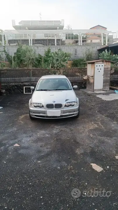 BMW 320