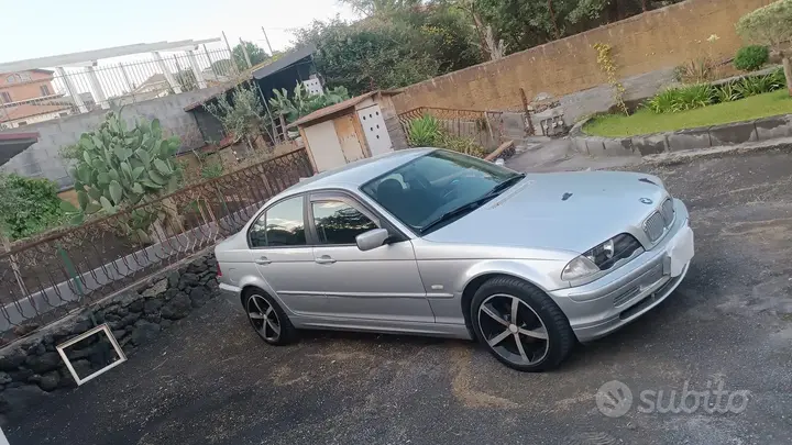 BMW 320 2002 photo 2