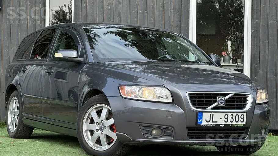 Volvo V50 2009 photo 2