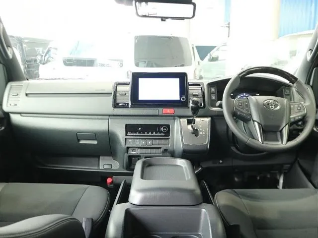Toyota Hiace 2026 photo 4