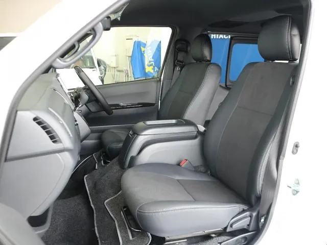 Toyota Hiace 2026 photo 2