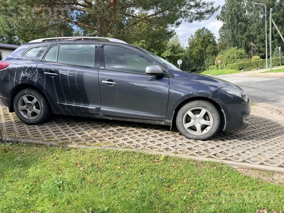Renault Megane 2012 photo 4