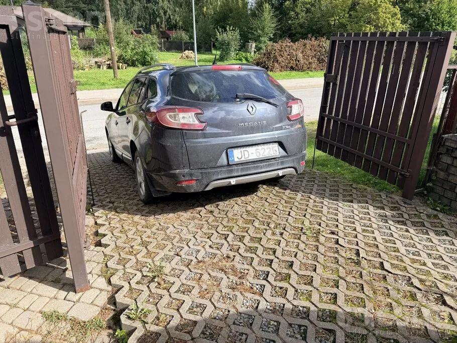 Renault Megane 2012 photo 2
