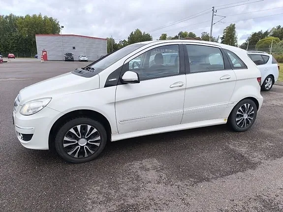 Mercedes-Benz B170