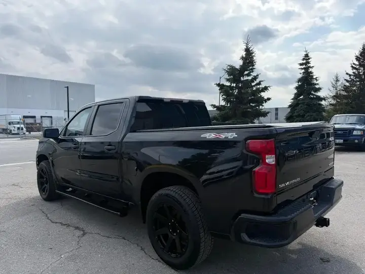Chevrolet Silverado 1500 2021 photo 3