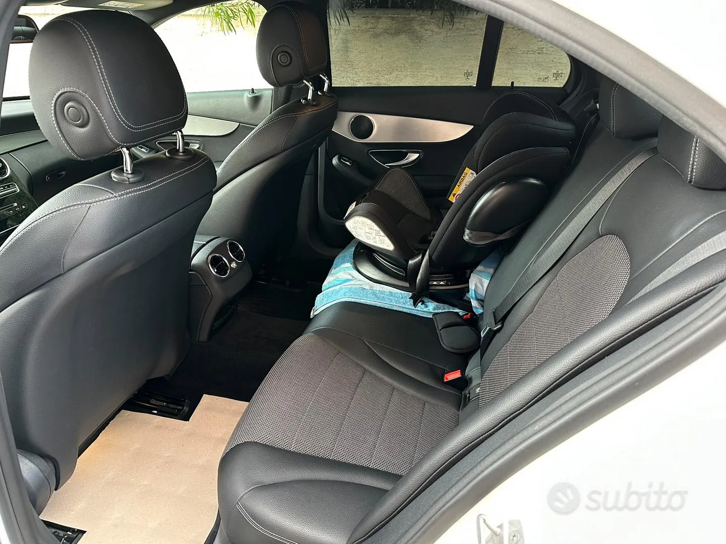 Mercedes-Benz C 220 2016 photo 4