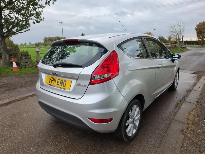 Ford Fiesta 2011 photo 5