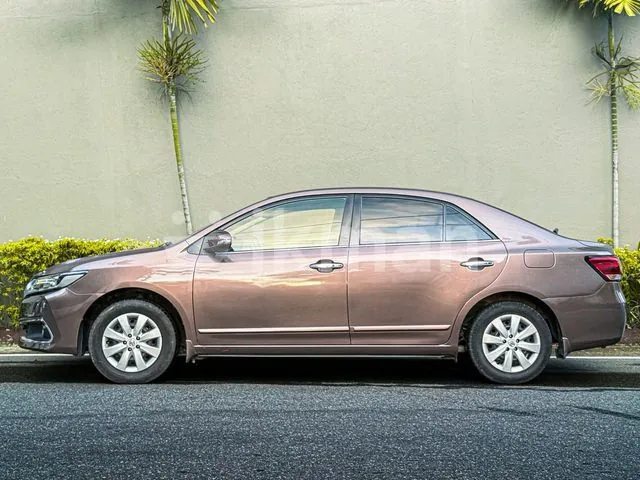 Toyota Premio 2017 photo 5