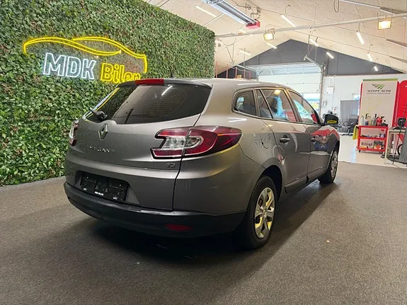 Renault Megane Iii 2011 photo 4