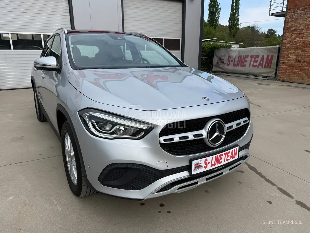 Mercedes-Benz Gla 180 2022 photo 2