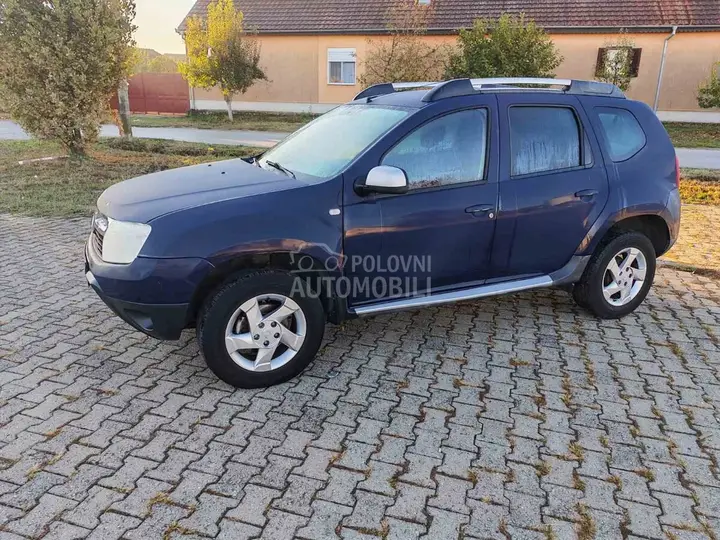 Dacia Duster 2011 photo 2