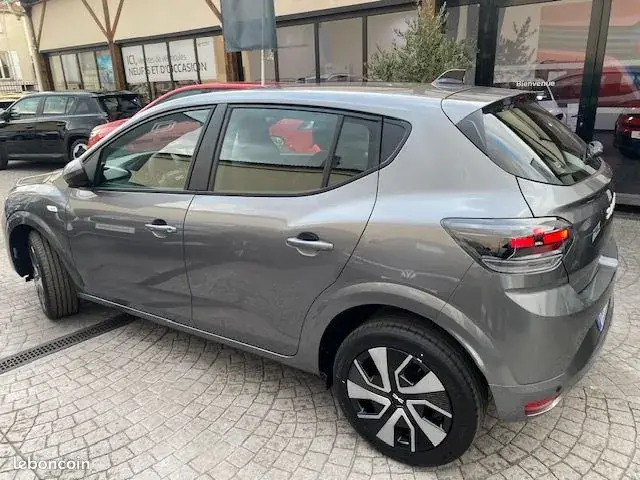 Dacia Sandero 2026 photo 2