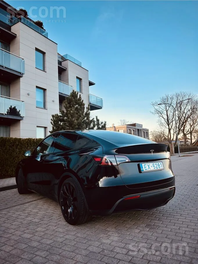 Tesla Model Y 2022 photo 5