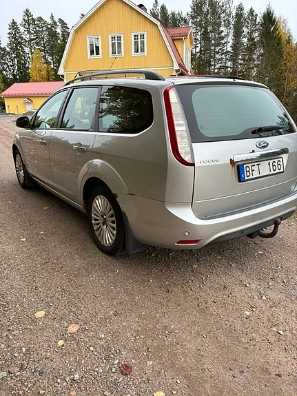 Ford Focus 2009 photo 4