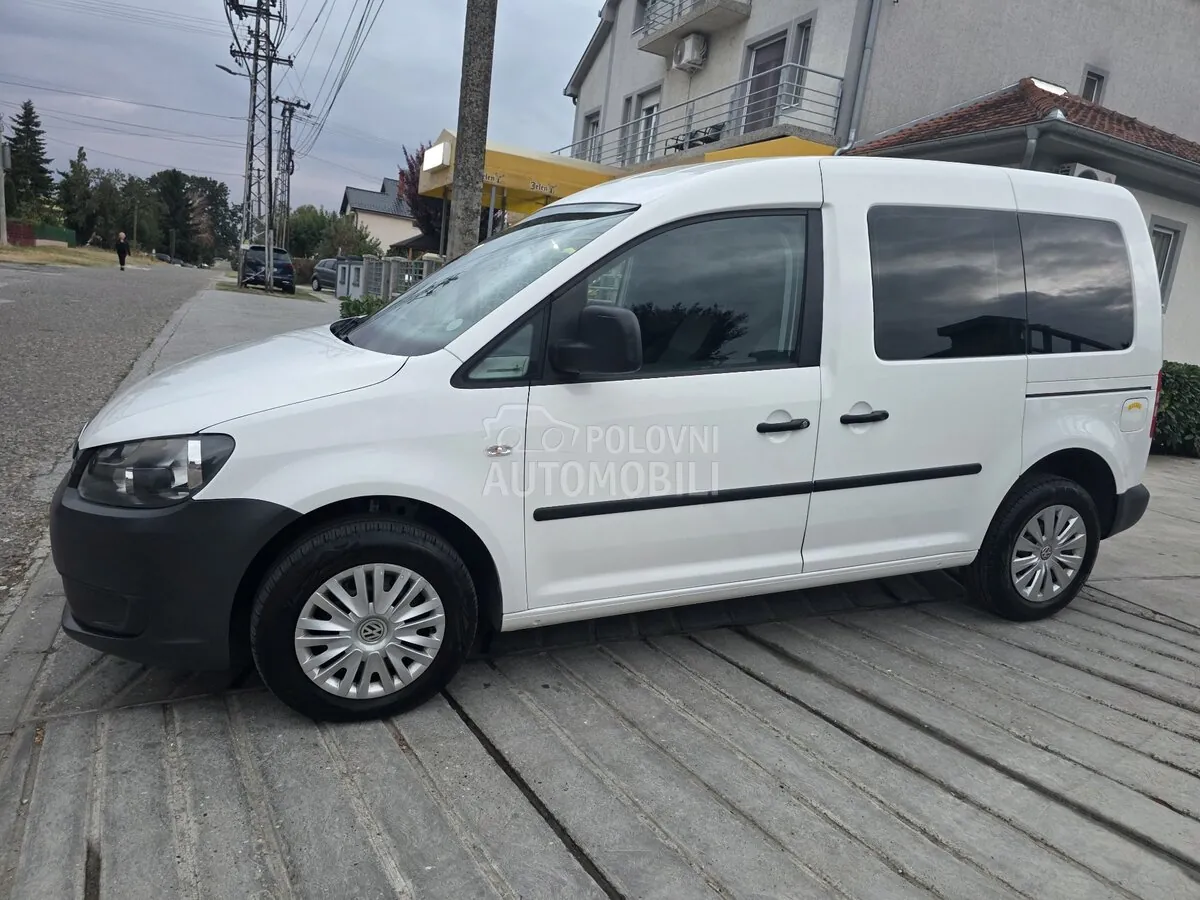 Volkswagen Caddy 2011 photo 2