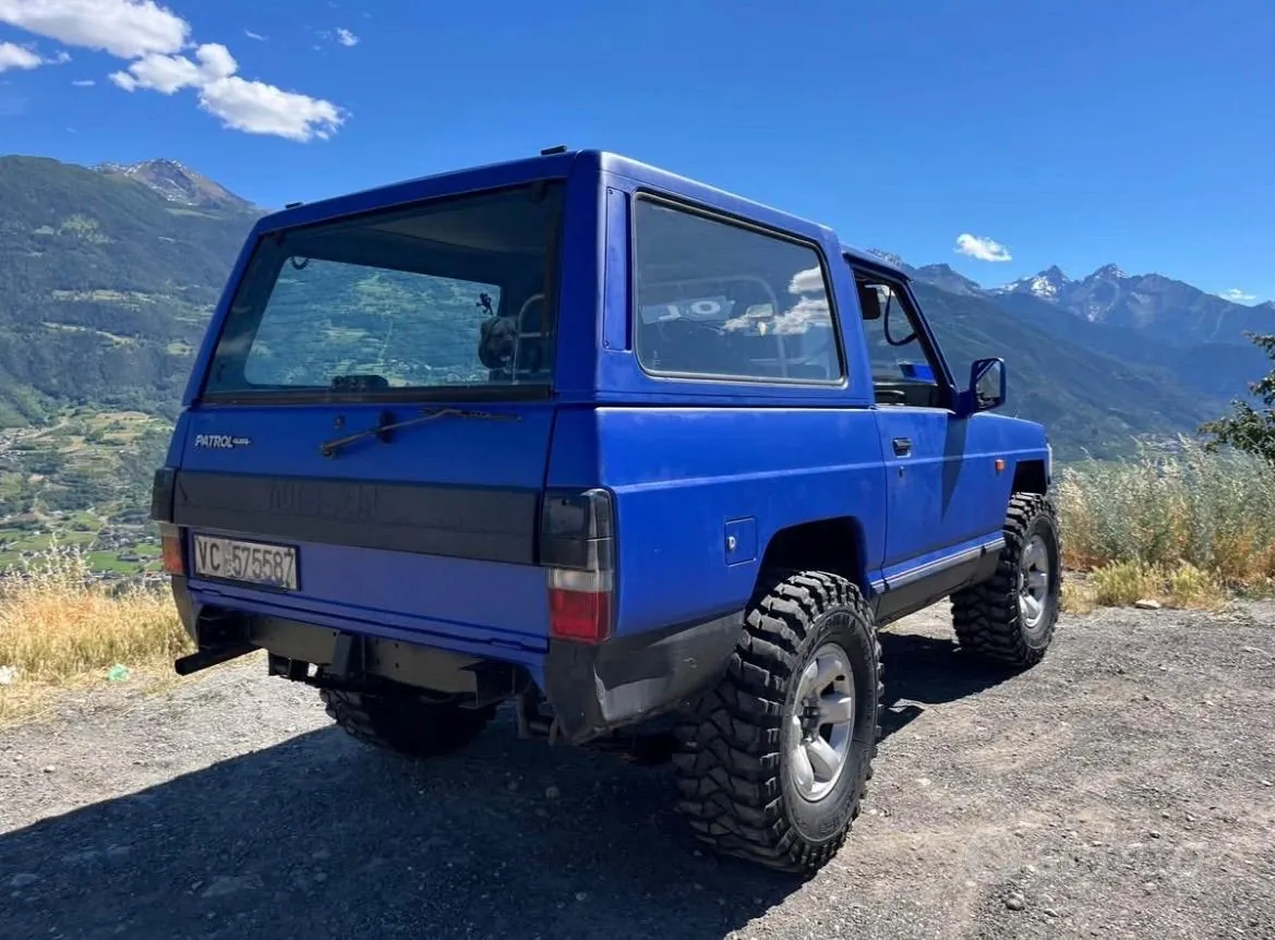Nissan Patrol 1990 photo 2
