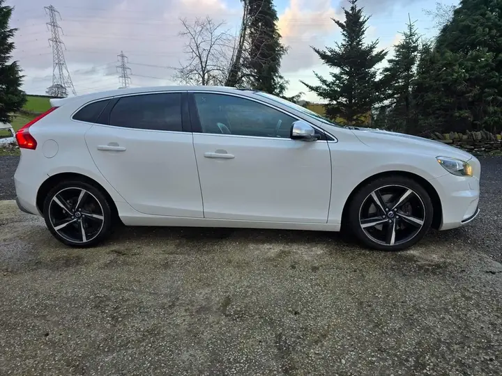 Volvo V40 2013 photo 4