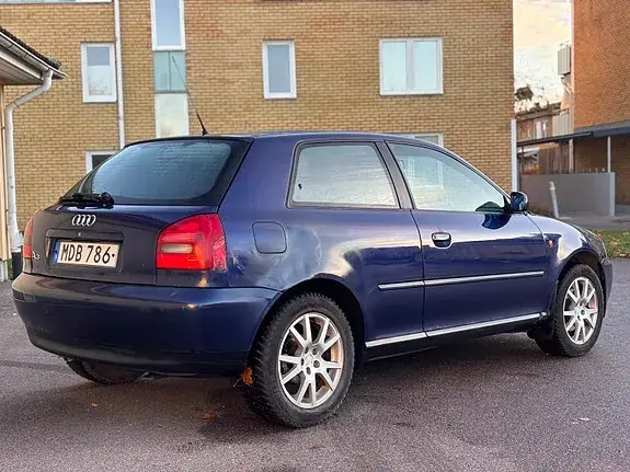 Audi A3 1999 photo 2