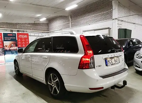 Volvo V50 2012 photo 2